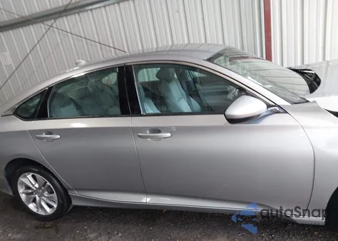 2020 Honda Accord Lx z USA, uszkodzony, nr VIN 1HGCV1F10LA054922